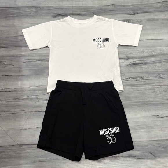 Moschino Set - Picture 1 of 3